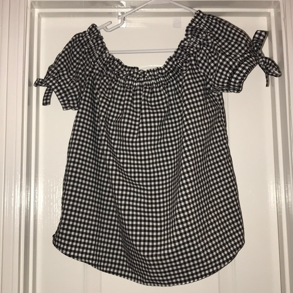 Checkered Off the shoulder top *WORN ONCE*